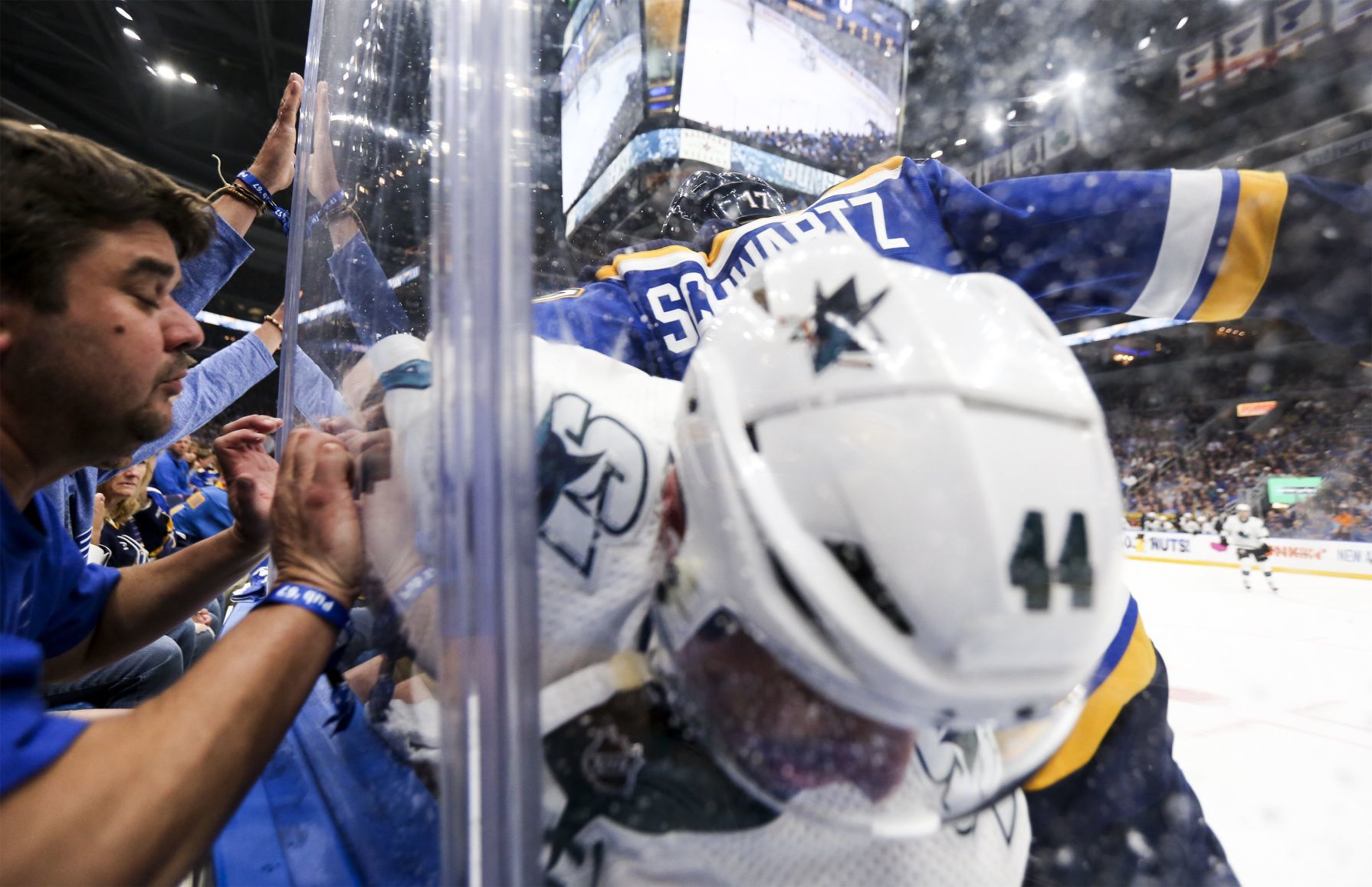 Blues look to redeem in Game 4